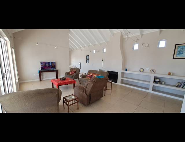 3 BEDROOM HOUSE FOR SALE IN PORT OWEN